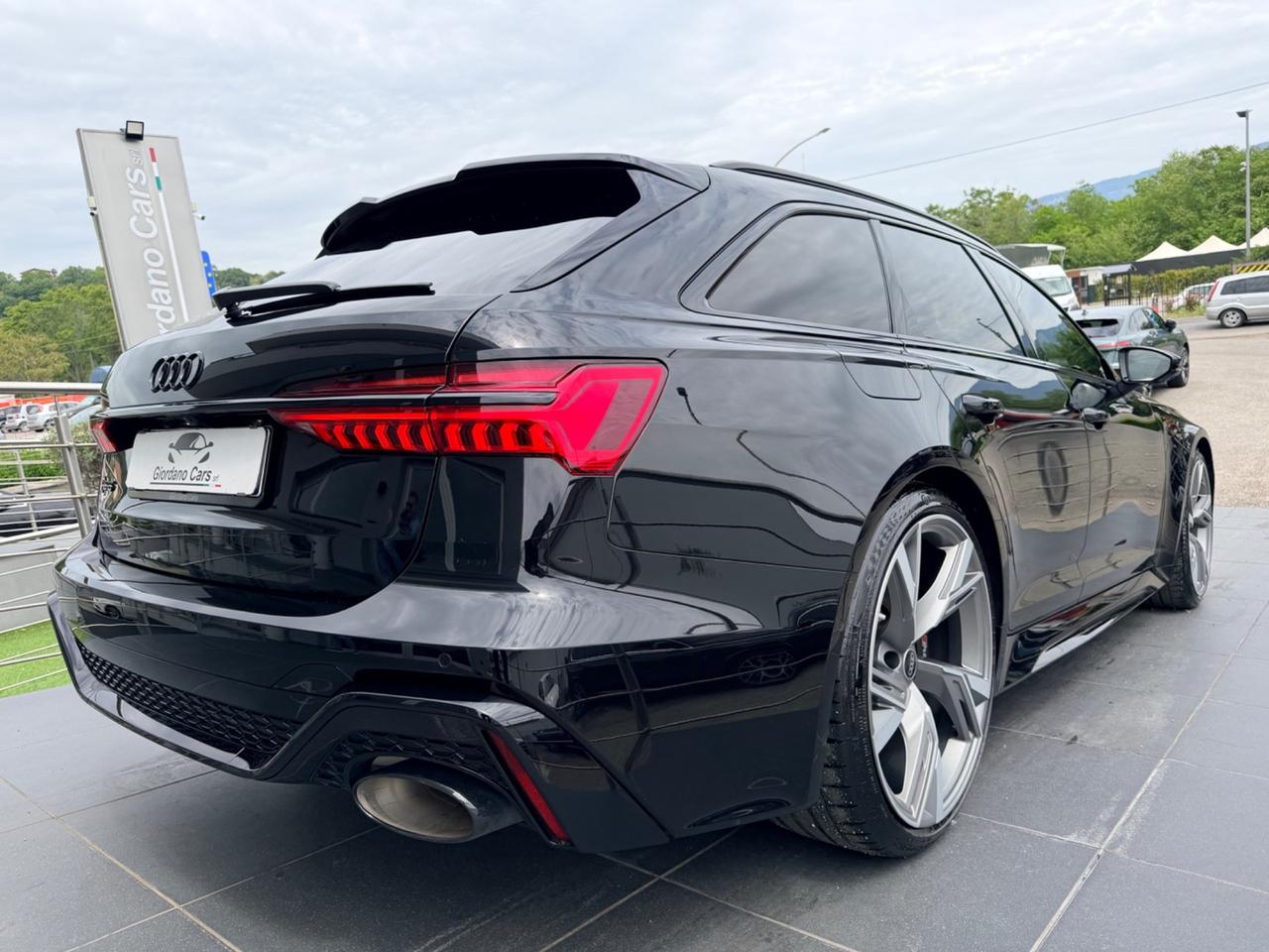 Audi RS6 RS 6 Avant 4.0 TFSI V8 quattro tiptronic Performance