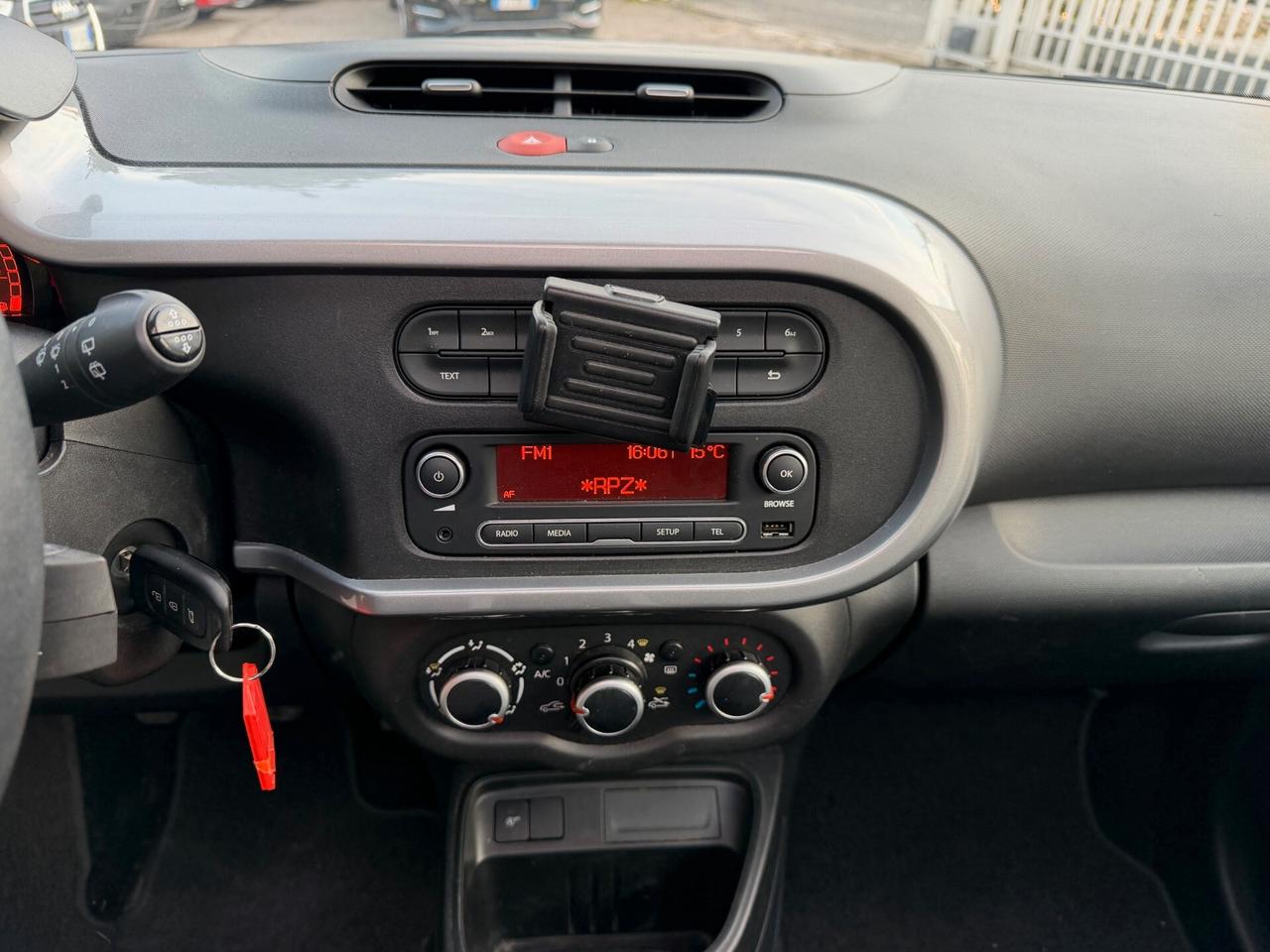 Renault Twingo 1.0 65CV Urban Night CABRIO 2021