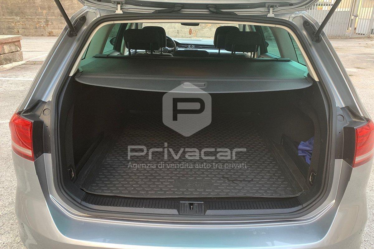 VOLKSWAGEN Passat Variant 1.6 TDI SCR DSG Business BMT