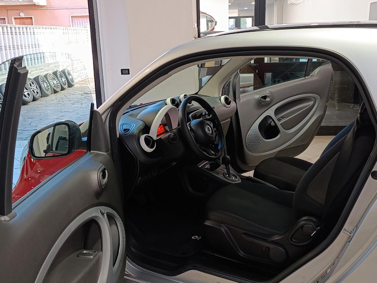 Smart ForTwo 70 1.0 twinamic 2019 km 27.572 certificati