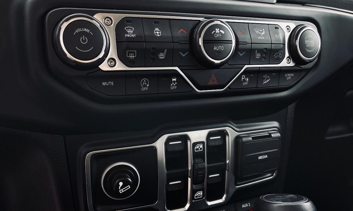 JEEP Wrangler Unlimited 2.2 Mjt II Sahara