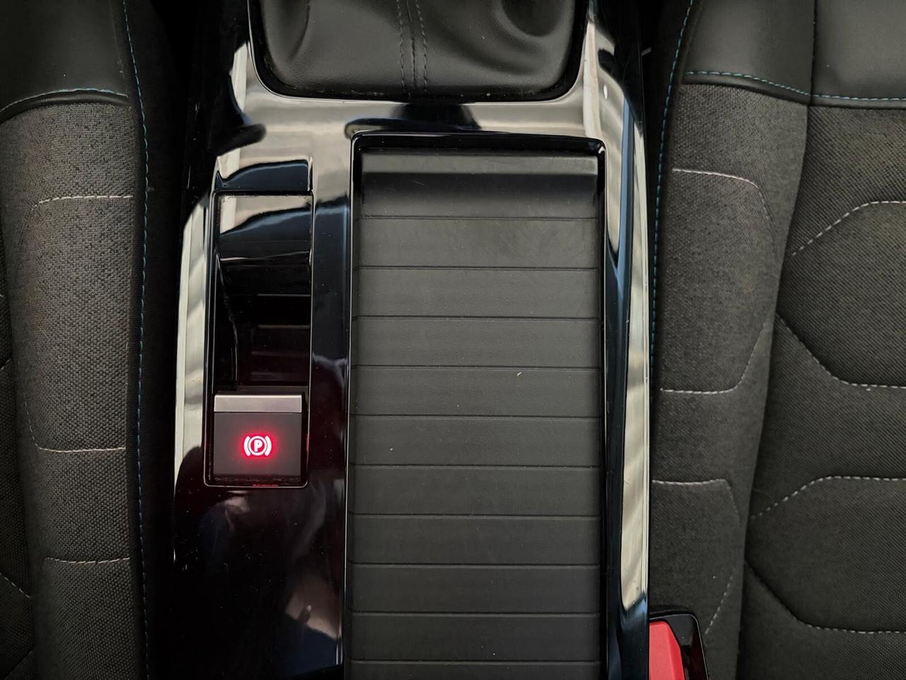 Citroen C4 PureTech 130 S&S Shine