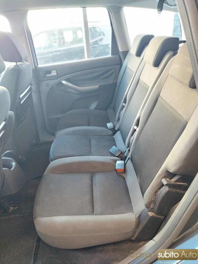 FORD C-Max + 1.6 TDCi 90 CV