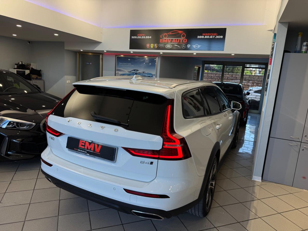 Volvo V60 Cross Country V60 Cross Country B4 (d) AWD automatico Ultimate