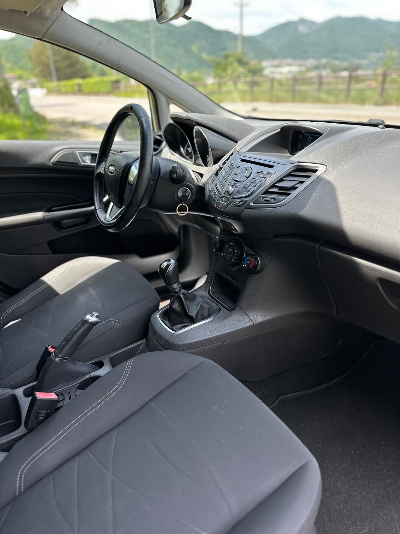 Ford Fiesta 1.5 TDCi 75CV 5 porte Black & White Edition
