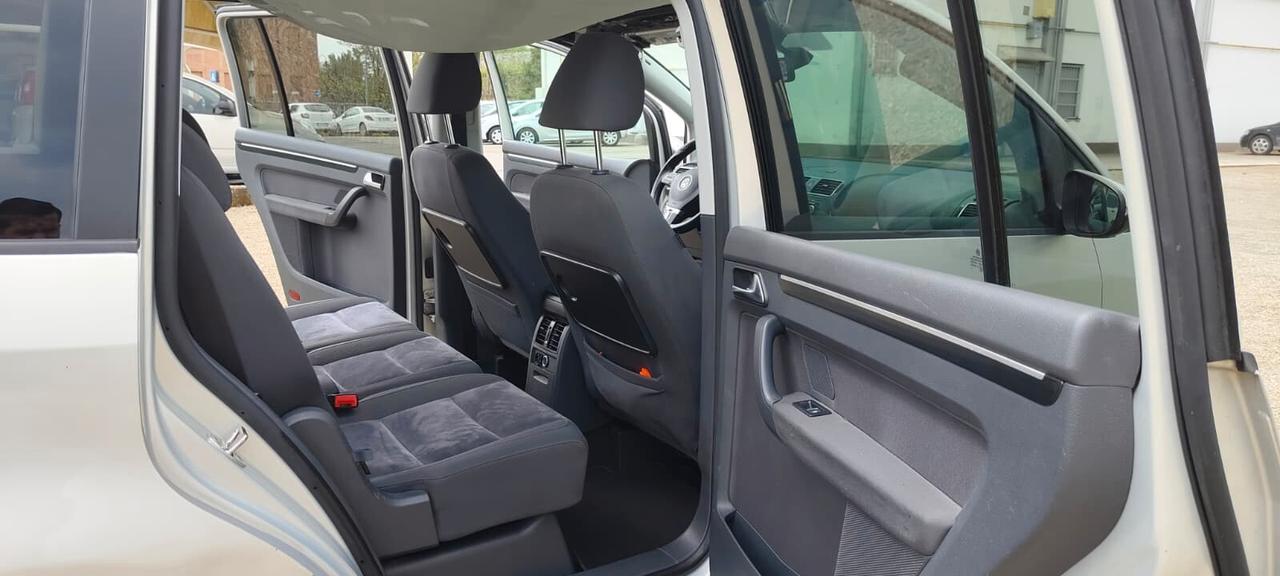 Volkswagen Touran 2.0 TDI 140 CV Highline