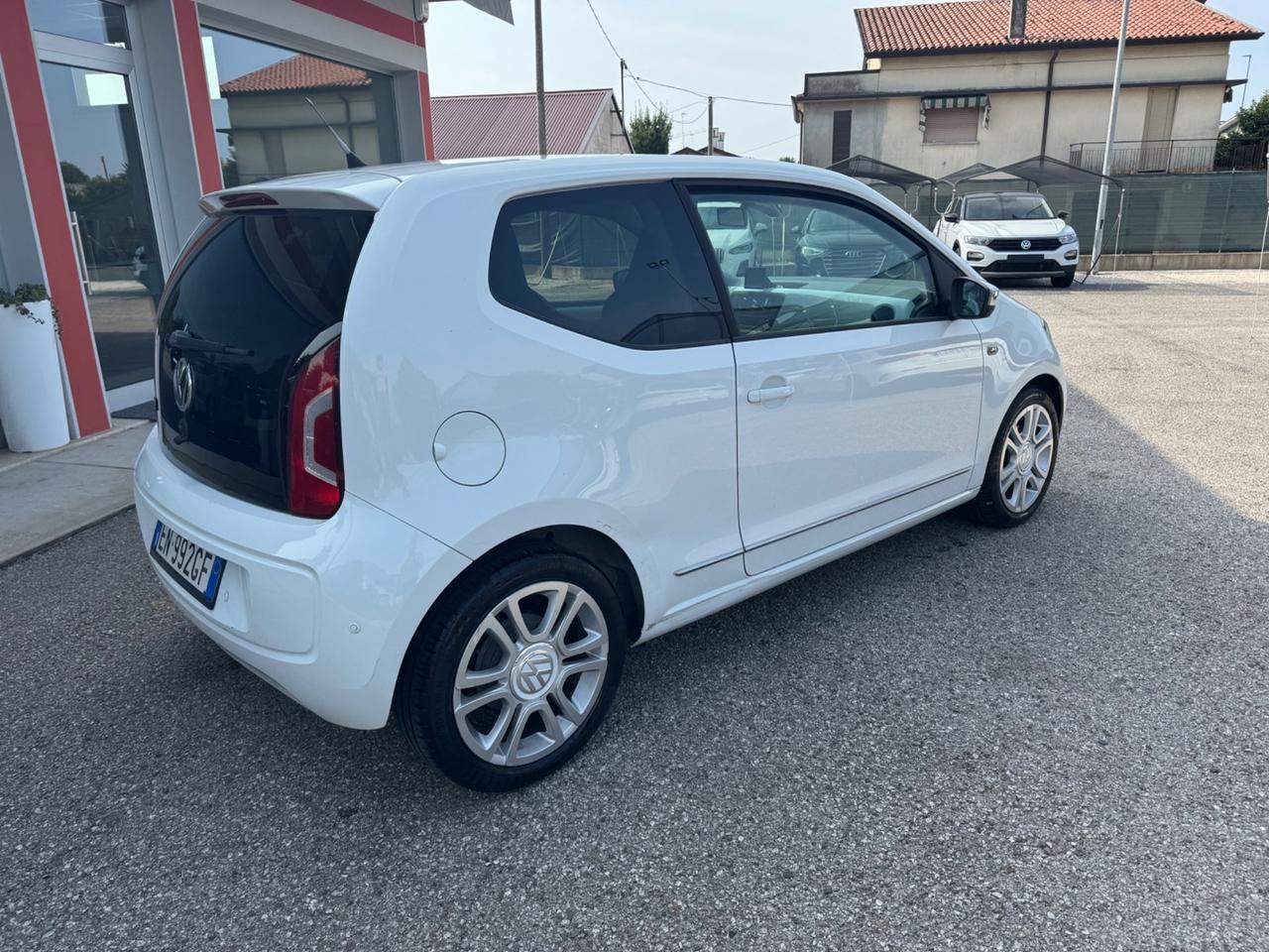 Volkswagen up! 1.0 75 CV 3p. high
