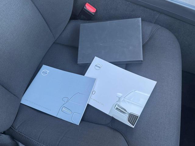 VOLVO XC60 T6 Recharge Plug-in Hybrid AWD