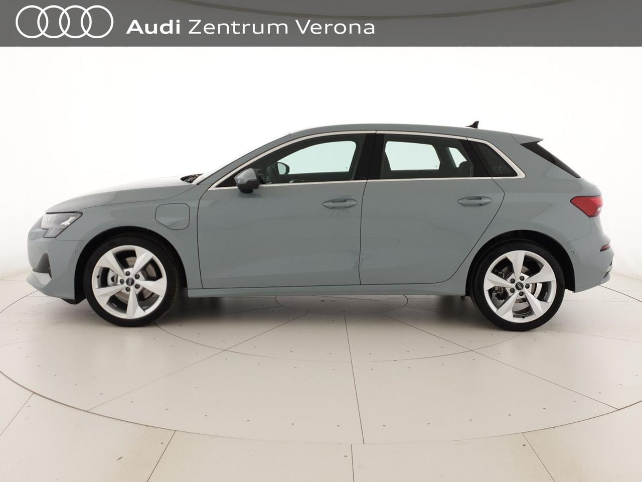 Sportback 40TFSIe 204CV S tronic Business Advanced
