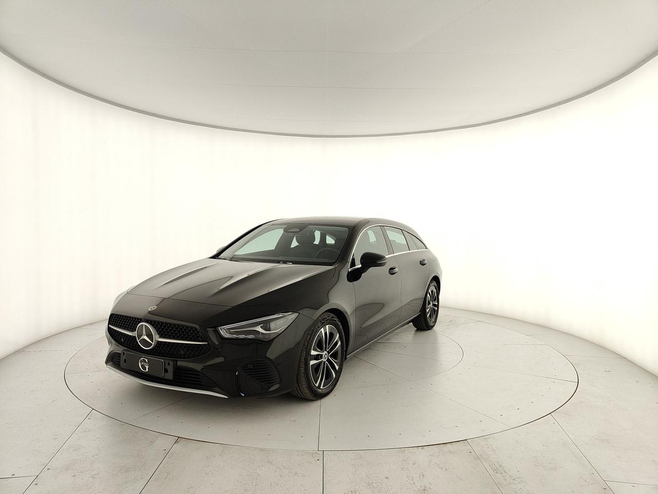 Mercedes-Benz CLA Shooting Brake 180 d Advanced auto
