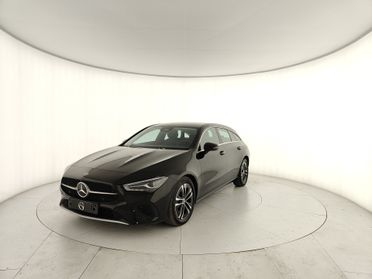 Mercedes-Benz CLA Shooting Brake 180 d Advanced auto