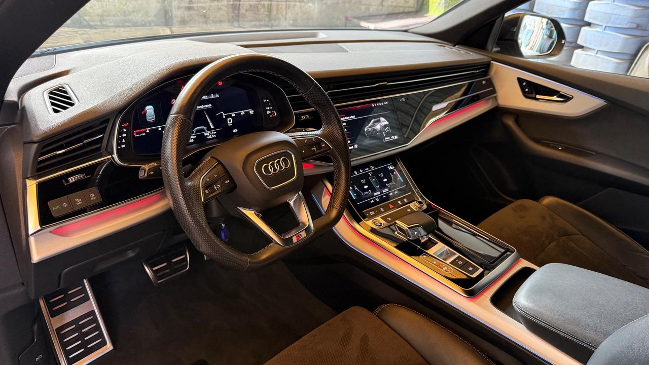Audi Q8 50 TDI 286 CV quattro S-Line