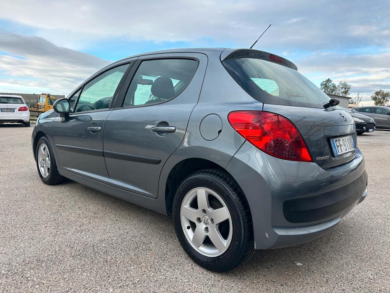 Peugeot 207 1.4 Benzina/Gpl