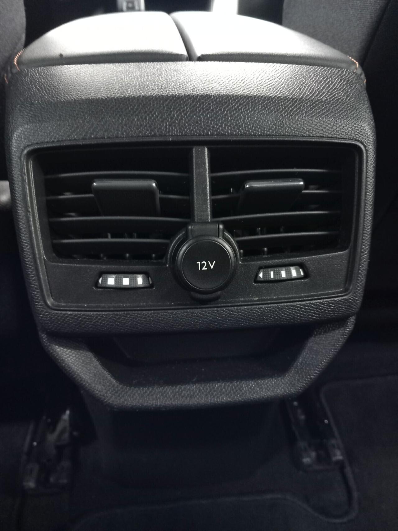 Peugeot 3008 anno 2020 automatica 1.5 diesel 154 mila km