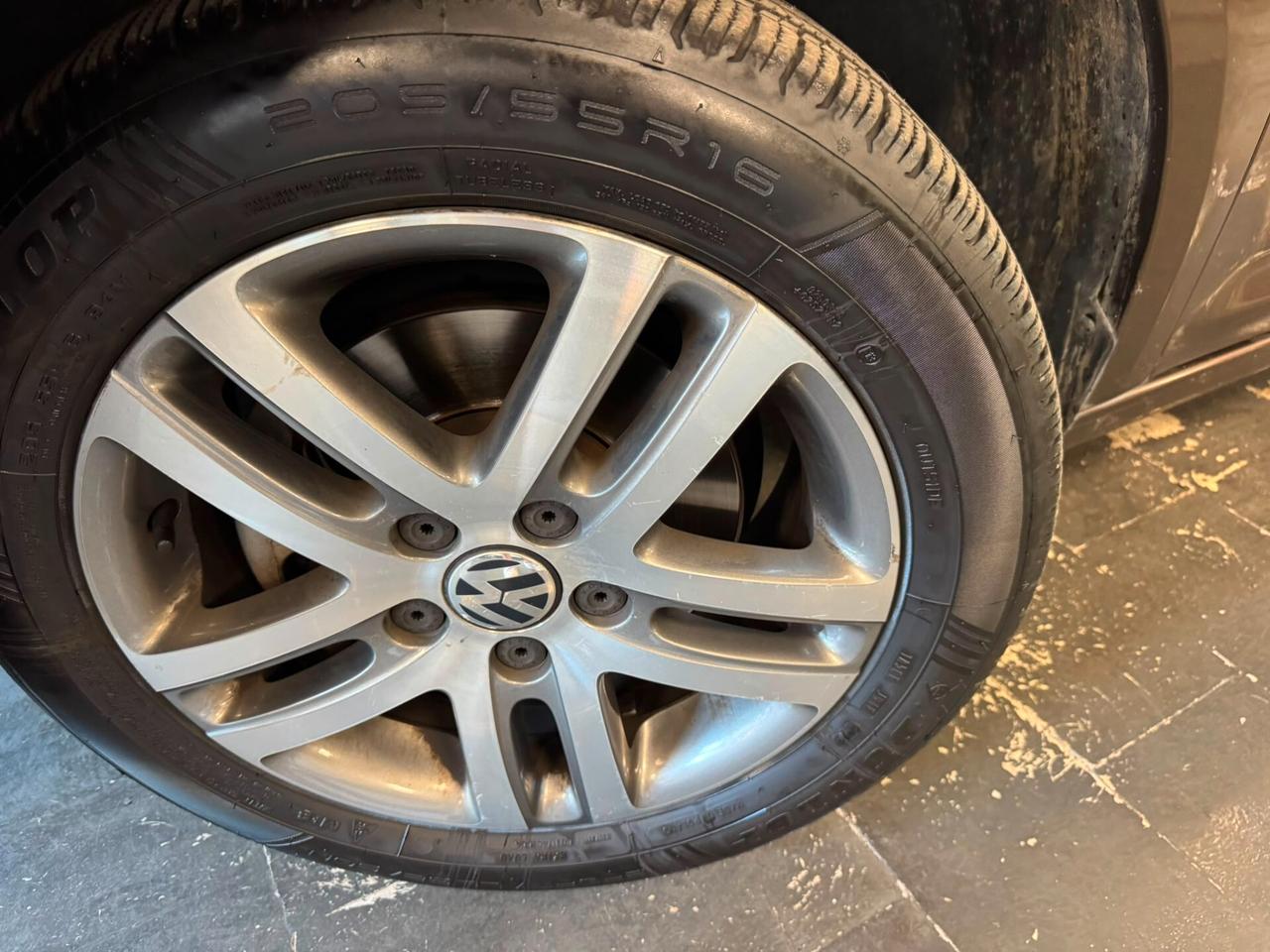 Volkswagen Touran Business 1.6 TDI DSG Comfortline