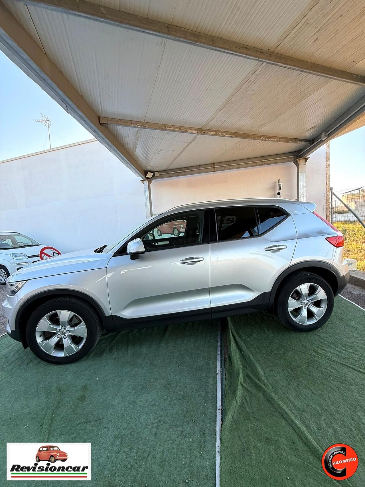 Volvo XC40 D4 AWD Geartronic Momentum