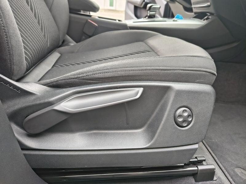 Audi Q5 Sportback 40 TDI Busin. Advanced quattro Hybrid 204 CV