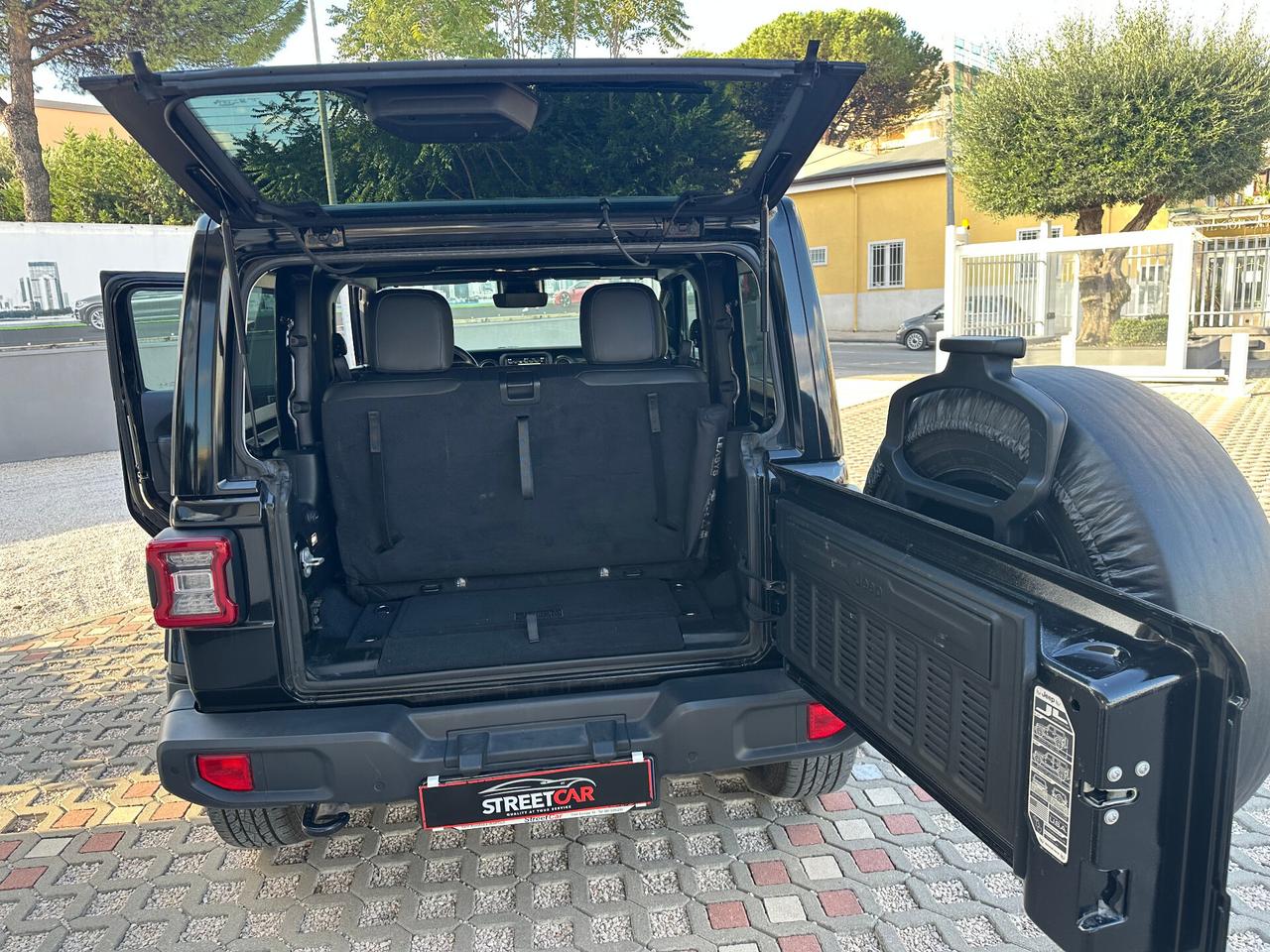 Jeep Wrangler SAHARA