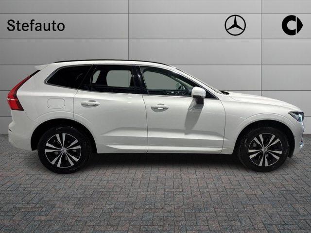 VOLVO XC60 B4 (d) Geartronic Momentum Pro