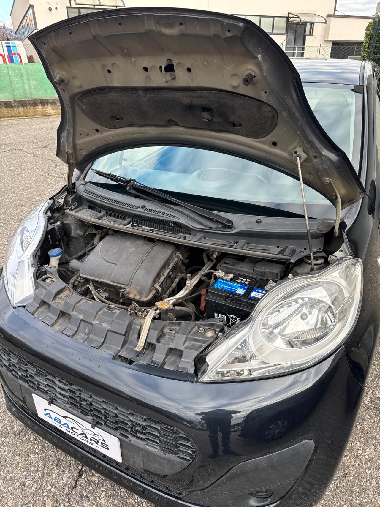 Peugeot 107 1.0 50kW 5P Benz *UNICO PROPRIETARIO*