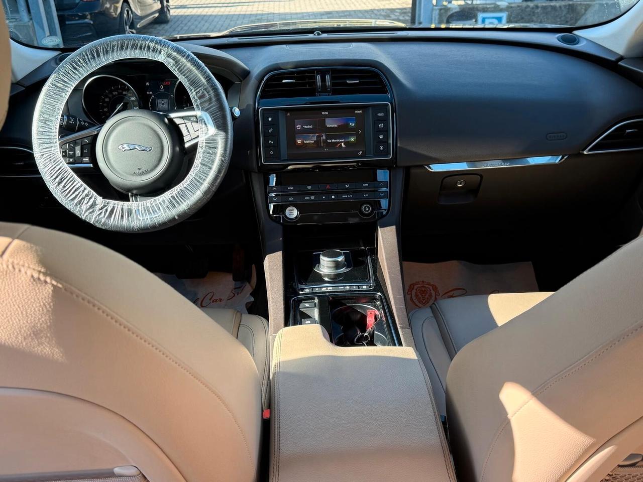 Jaguar F-Pace 2.0 D AWD