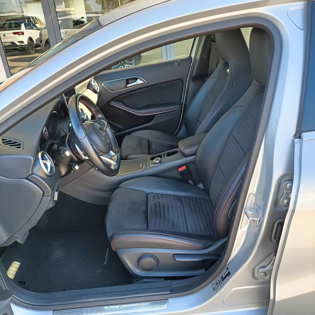 Mercedes-benz A 180 A 180 d Premium