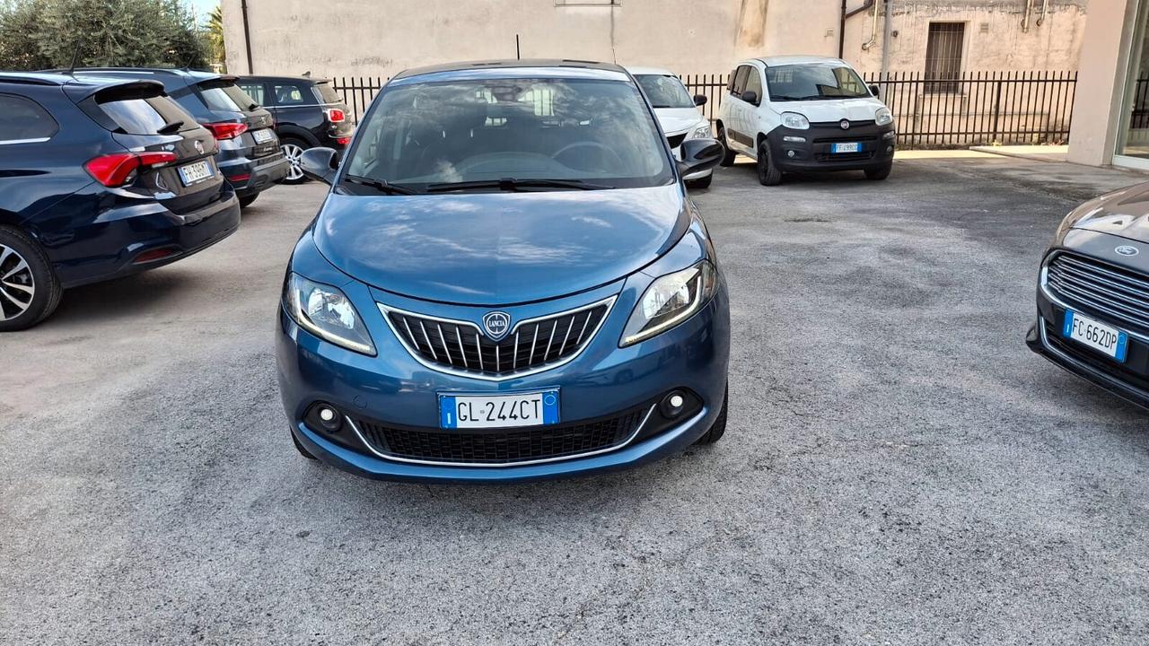 Lancia Ypsilon 1.0 FireFly 5 porte S&S Hybrid Gold