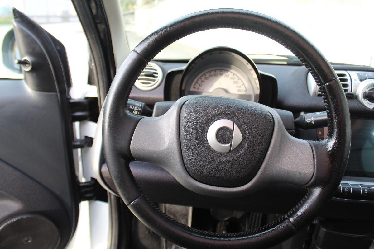 SMART - Fortwo - 1000 52 kW coupé passion