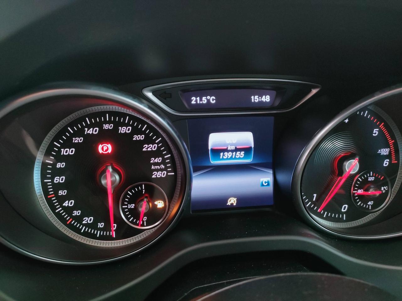 Mercedes-Benz GLA-X156 2017 - GLA 200 d Sport
