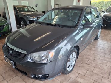 Kia Cerato 1.5 crdi 16v*NEOPATENTATI