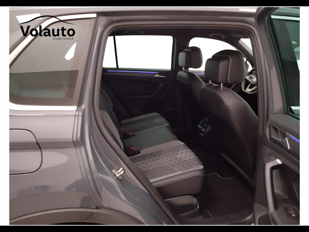 VOLKSWAGEN Tiguan II 2021 - Tiguan 2.0 tdi R-Line 150cv dsg