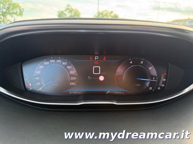 PEUGEOT 5008 BlueHDi 130 S&S EAT8 Allure