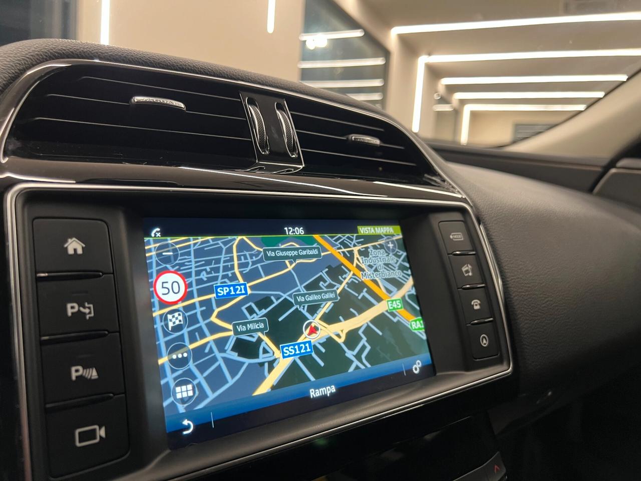 Jaguar XE 2.0 D 180 CV aut. Portfolio