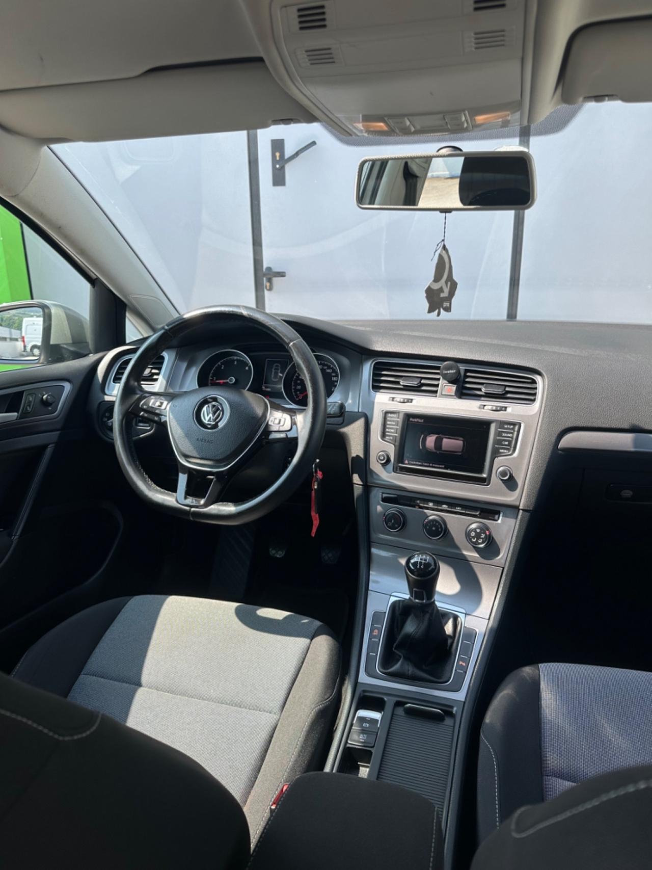 Volkswagen Golf 1.6 TDI ADATTA A NEOPATENTATI