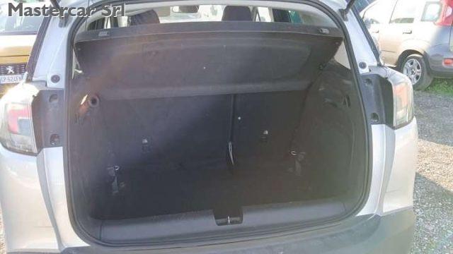 OPEL Crossland NEOPATENTATI 1.2 Elegance 130cv at6 TG : GT786MA