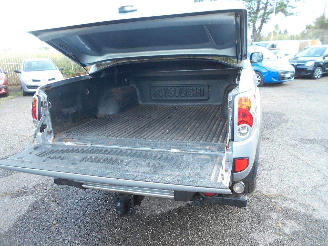 Mitsubishi L200 2.5 DI-D/136CV Doppia Cab Intense HARDTOP 4X4