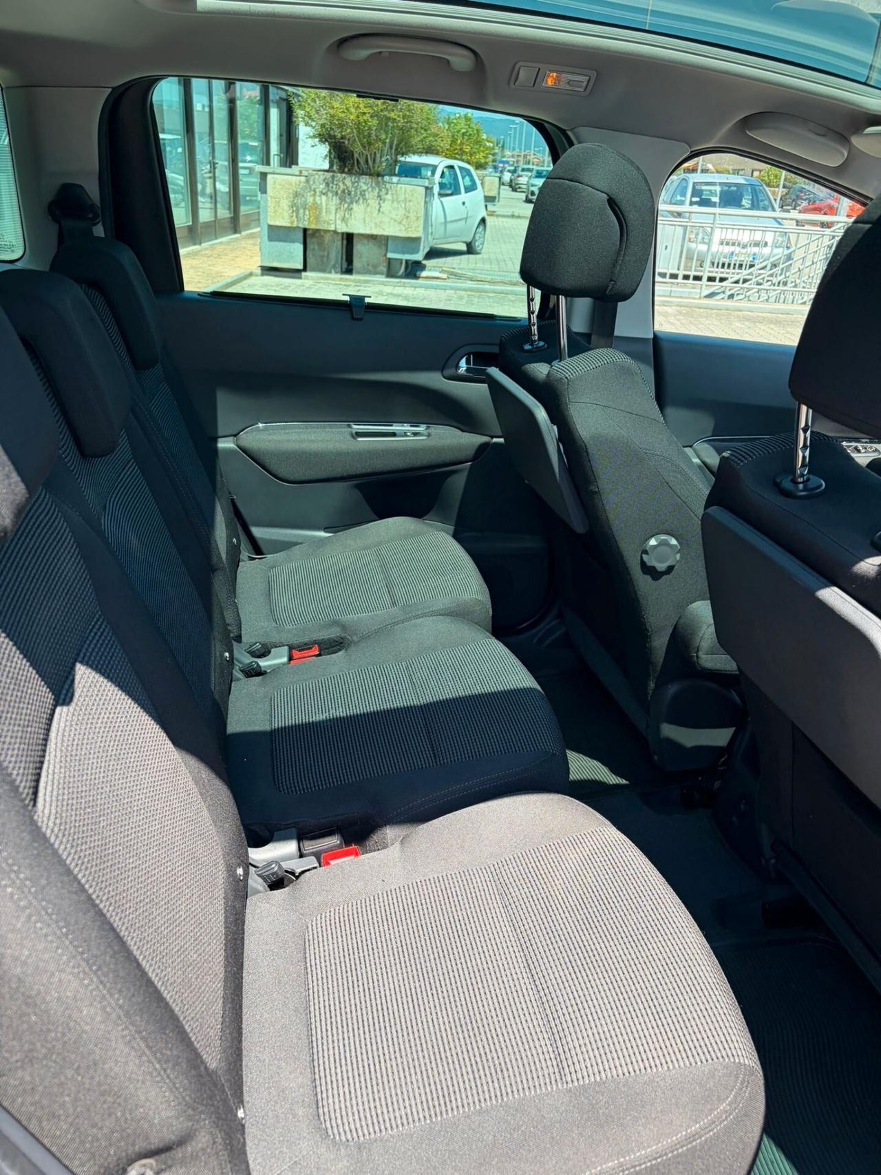 Peugeot 5008 2.0 HDi 150CV Tecno