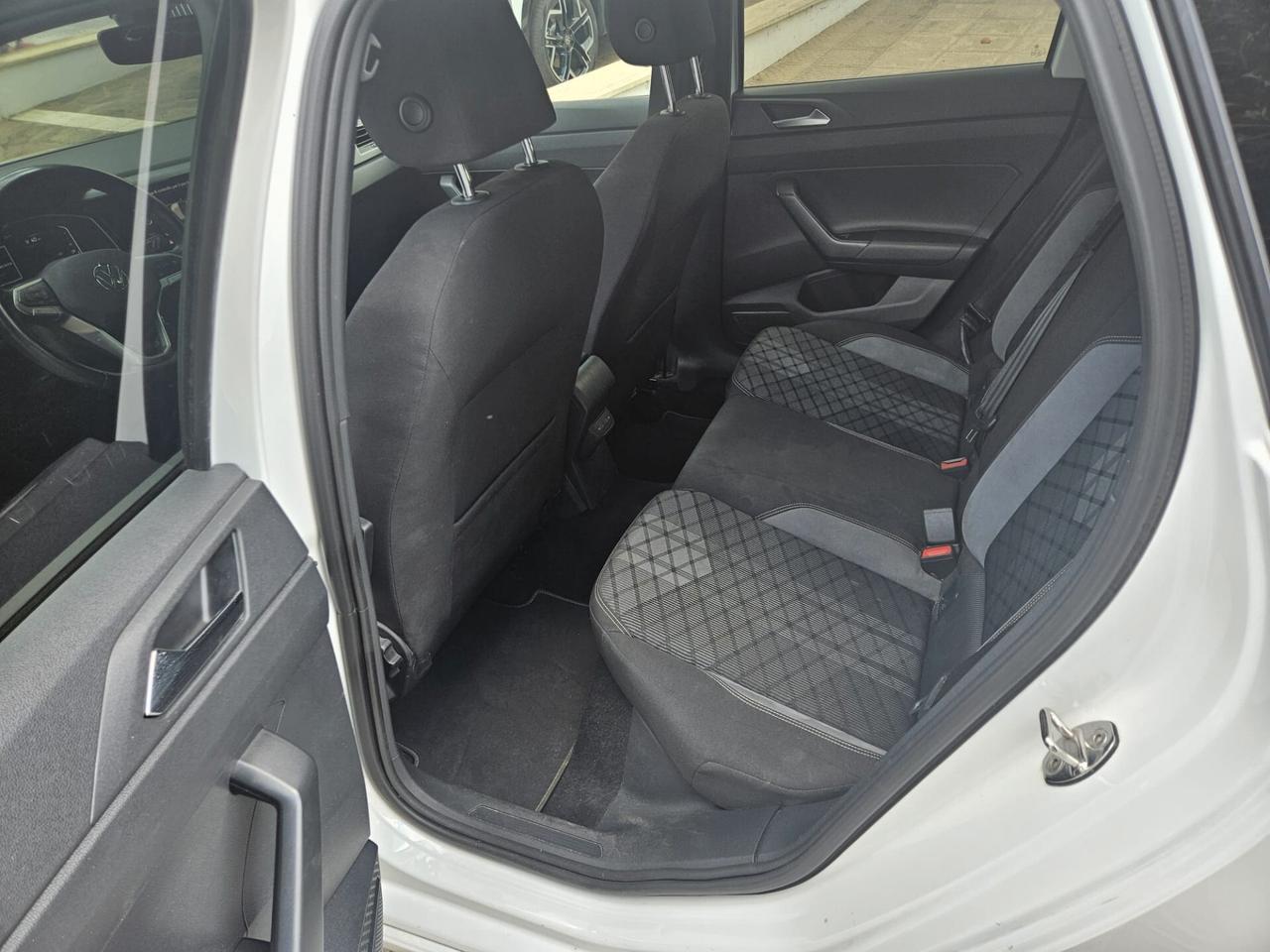 Volkswagen Taigo 1.0 TSI 110 CV R-Line