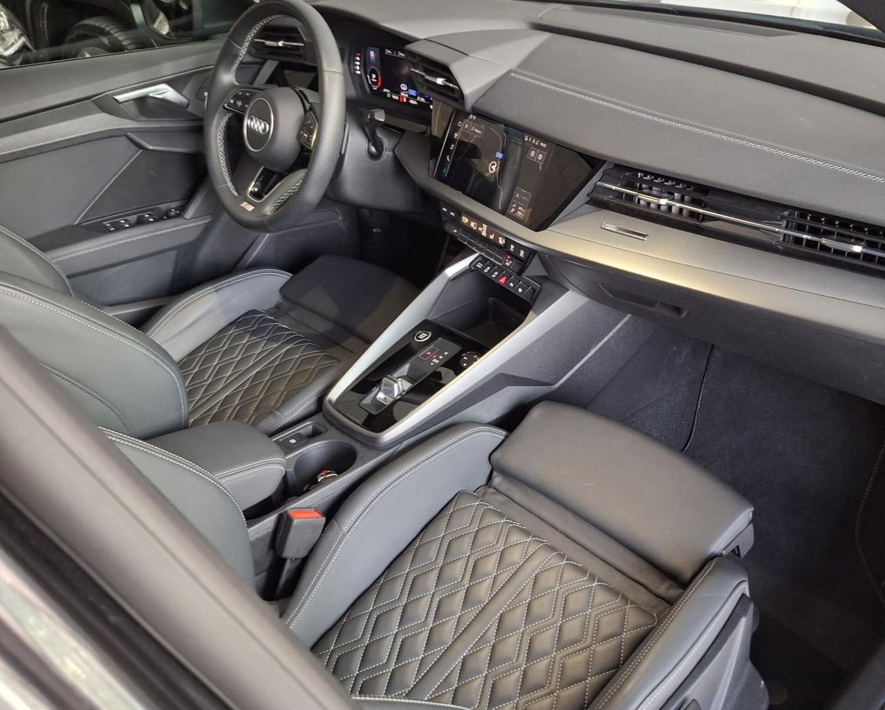 Audi A3 30 TFSI S line edition tetto panoramico full