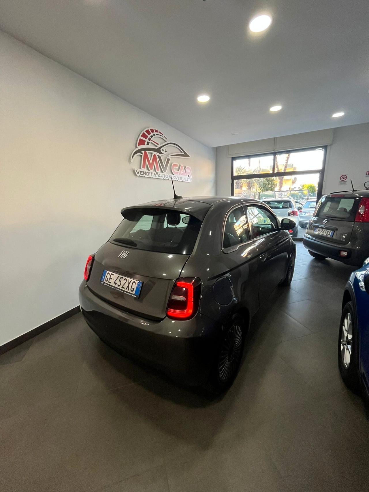 Fiat 500 500e Berlina 42 kWh Icon