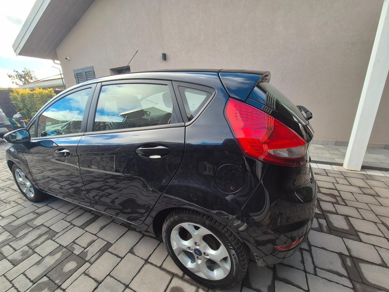 Ford Fiesta 1.2 60CV 5p. titanium 2012