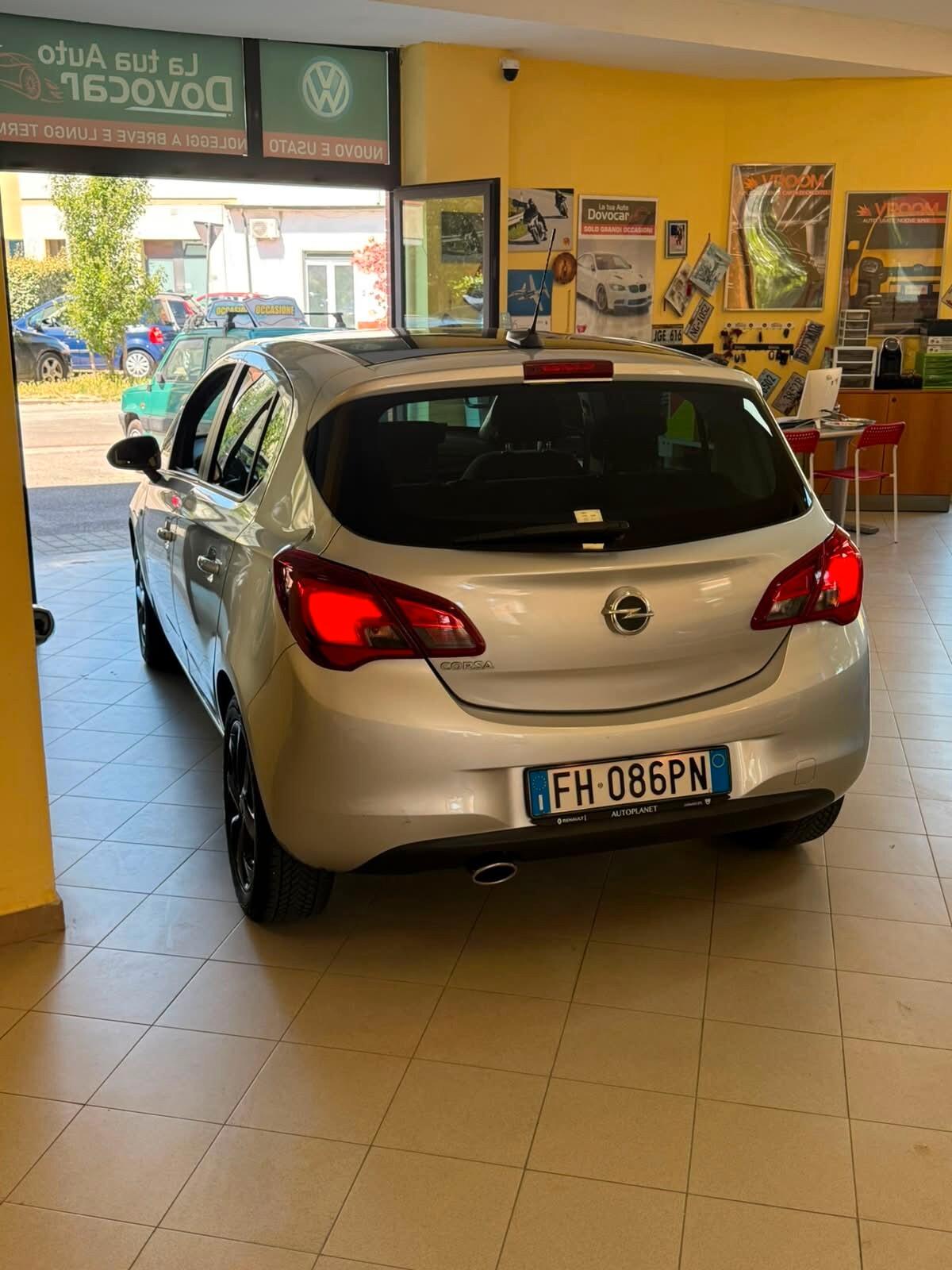 Opel Corsa 1.4 90CV GPL Tech 5 porte b-Color