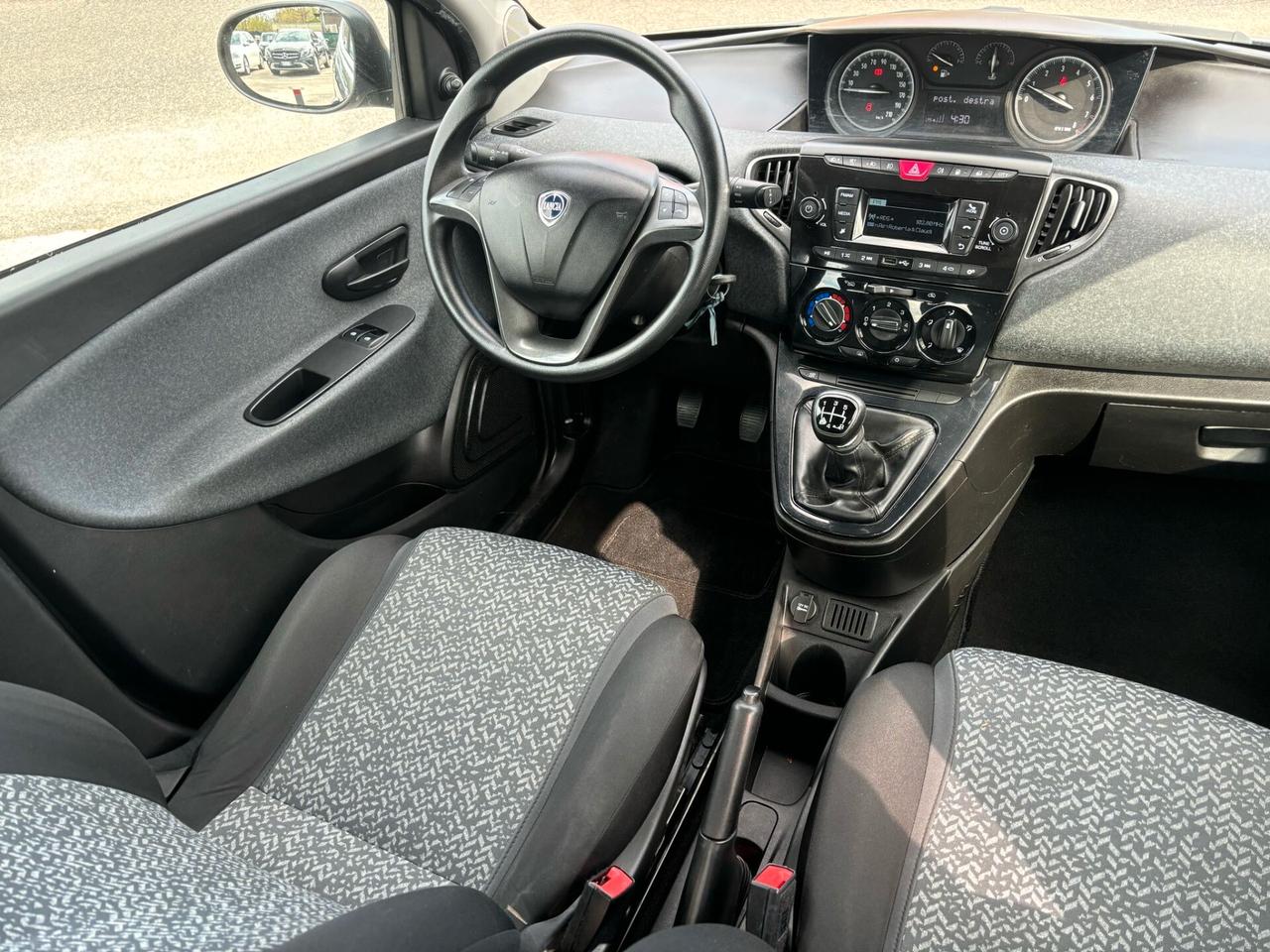 Lancia Ypsilon 1.2 69 CV 5 porte GPL Ecochic Gold