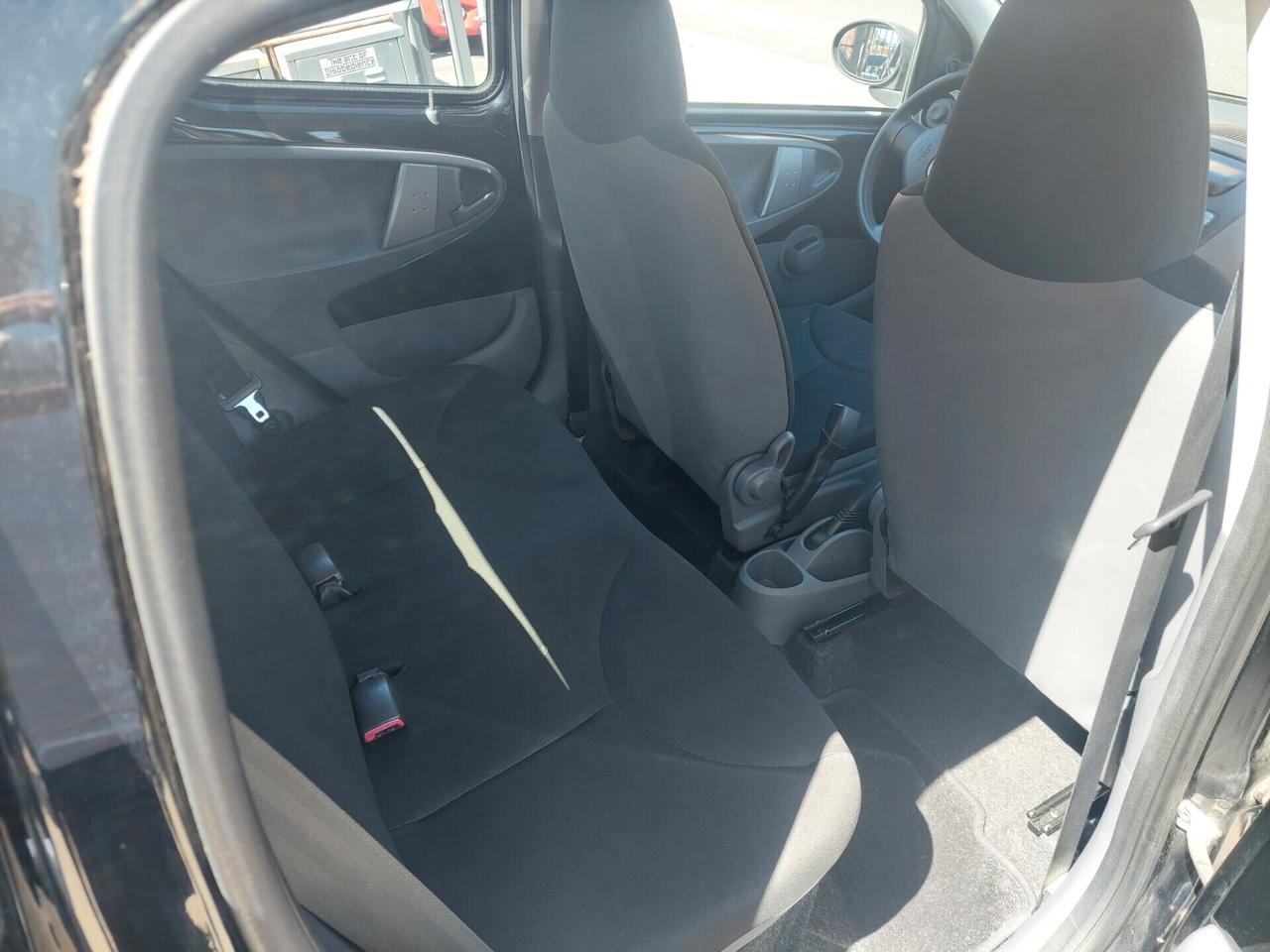 Toyota Aygo 1.0 12V VVT-i 5 porte Now Connect