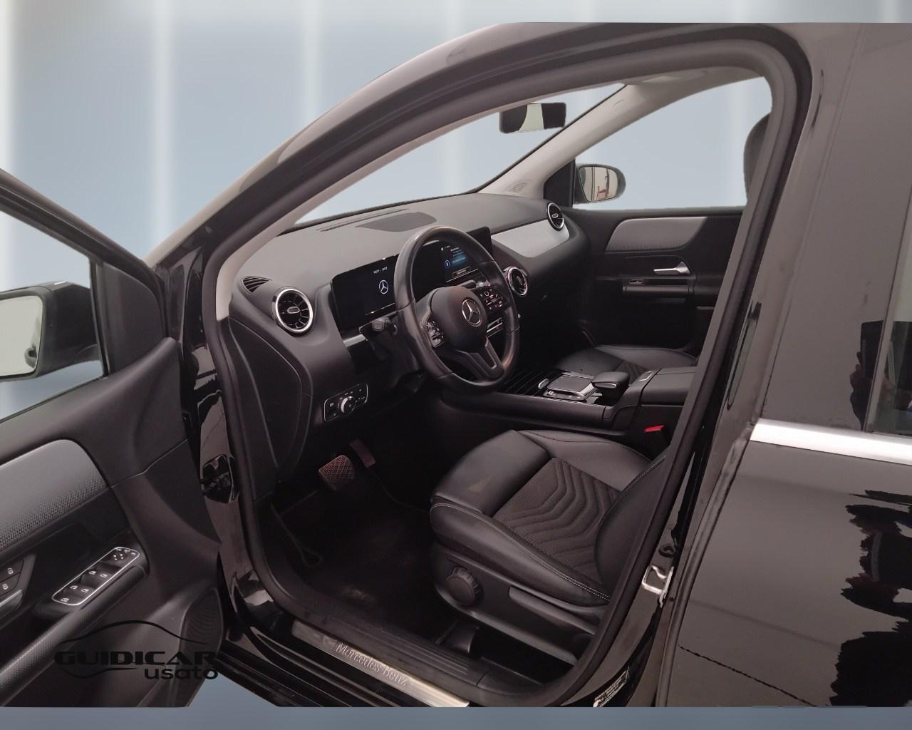 Mercedes-Benz Classe B - W247 2018 - B 180 d Sport auto