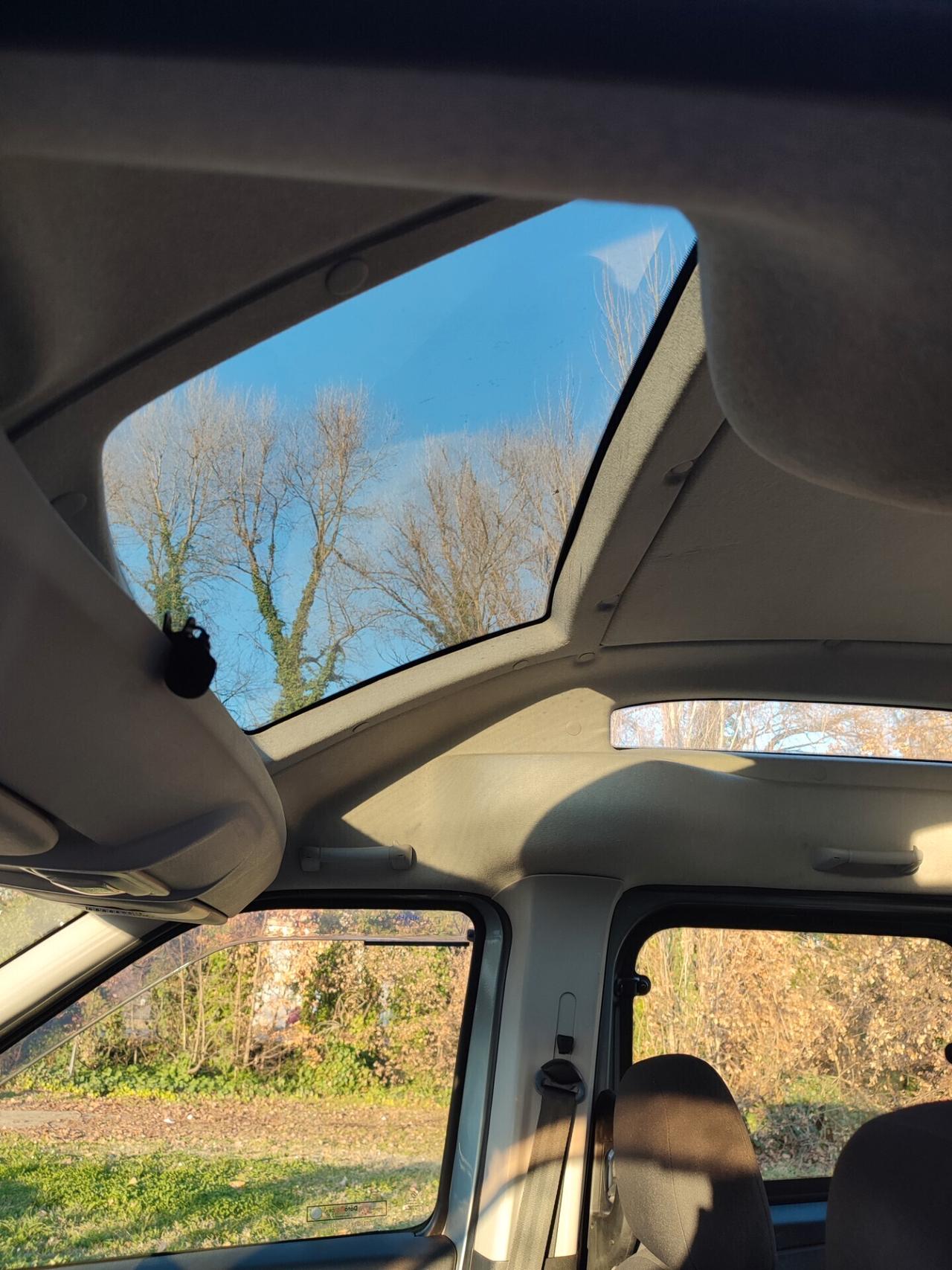 FIAT DOBLO PER I DISABILI 1.6MJT POCHI KM AUTOMATICO