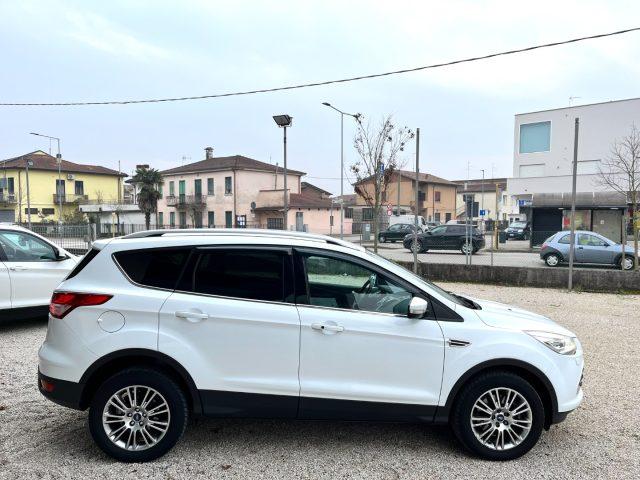 FORD Kuga 2.0 TDCI 140 CV 4WD Powershift Titanium