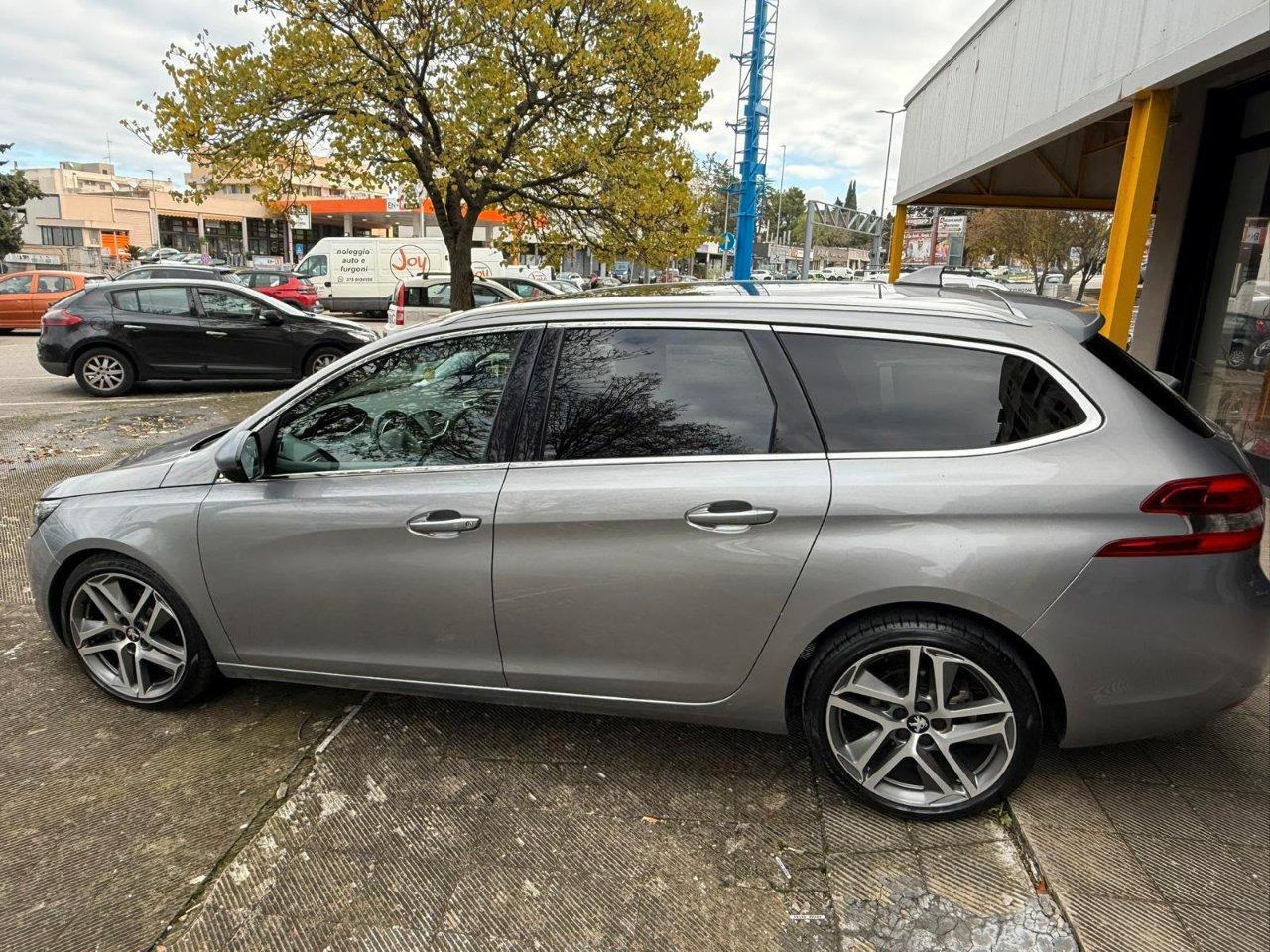 Peugeot 308 SW 1.2 PURETECH