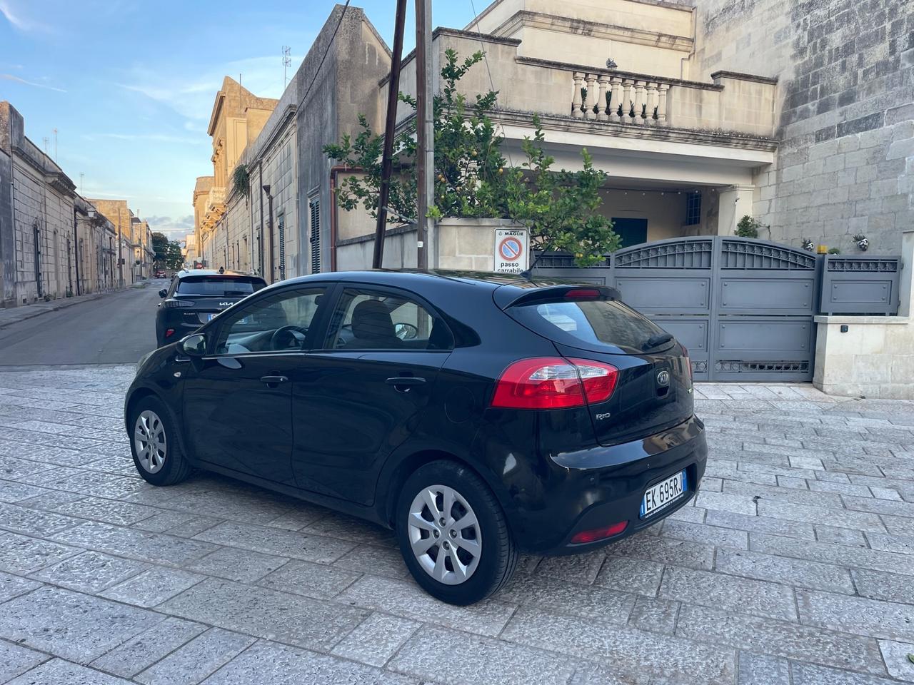 Kia Rio 1.1 CRDi WGT 5p. EX