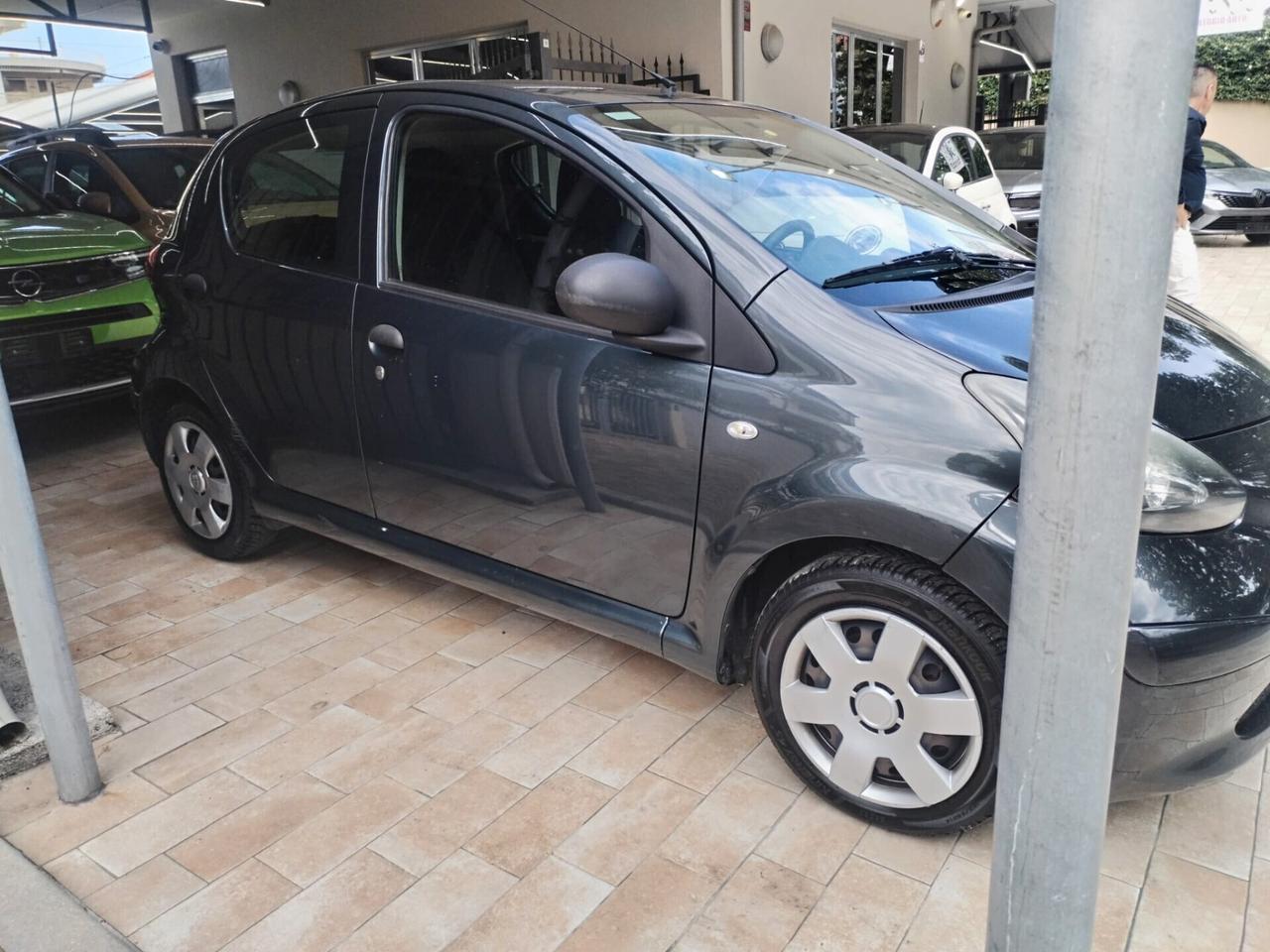 Toyota Aygo 1.0 12V VVT-i 5 porte Now